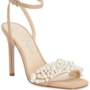 Nude Pearl heels brand new